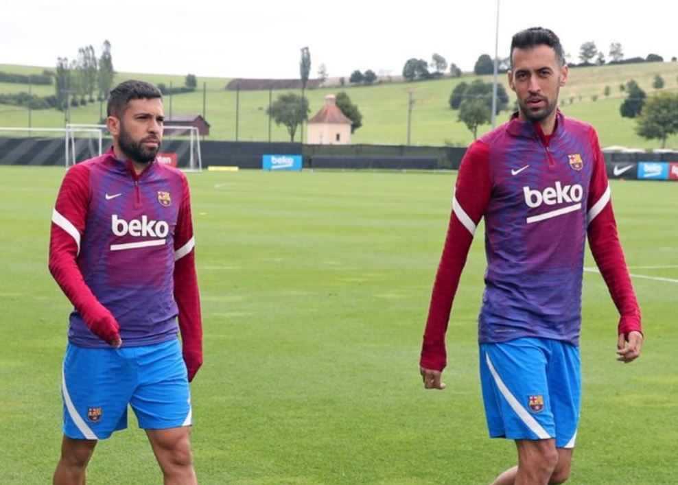 American offers cast a shadow over Busquets’ new contract